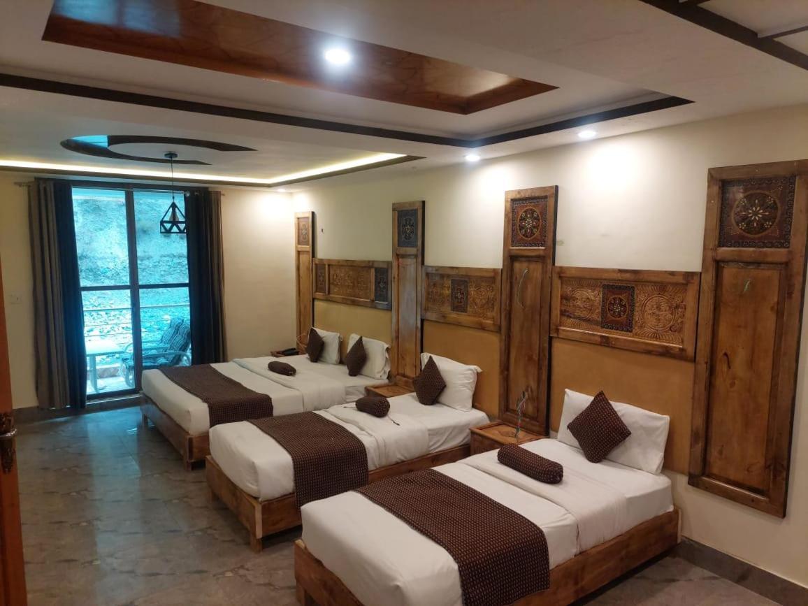 Hotel Birmingham Palace Kalam By Khan Familia Exterior photo